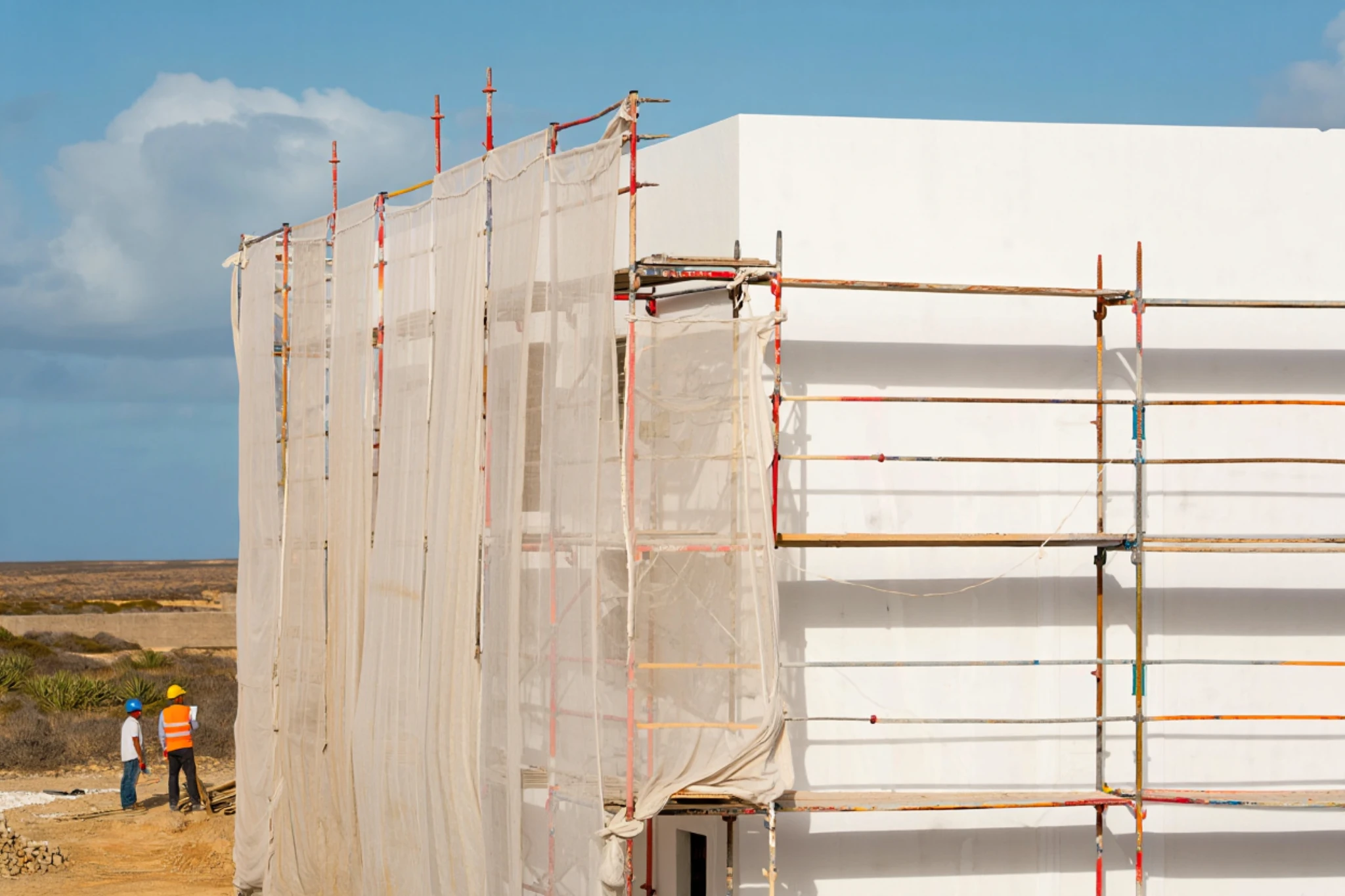 urban-renovation-fuerteventura-building-scaffolding.webp urban-renovation-fuerteventura-building-scaffolding