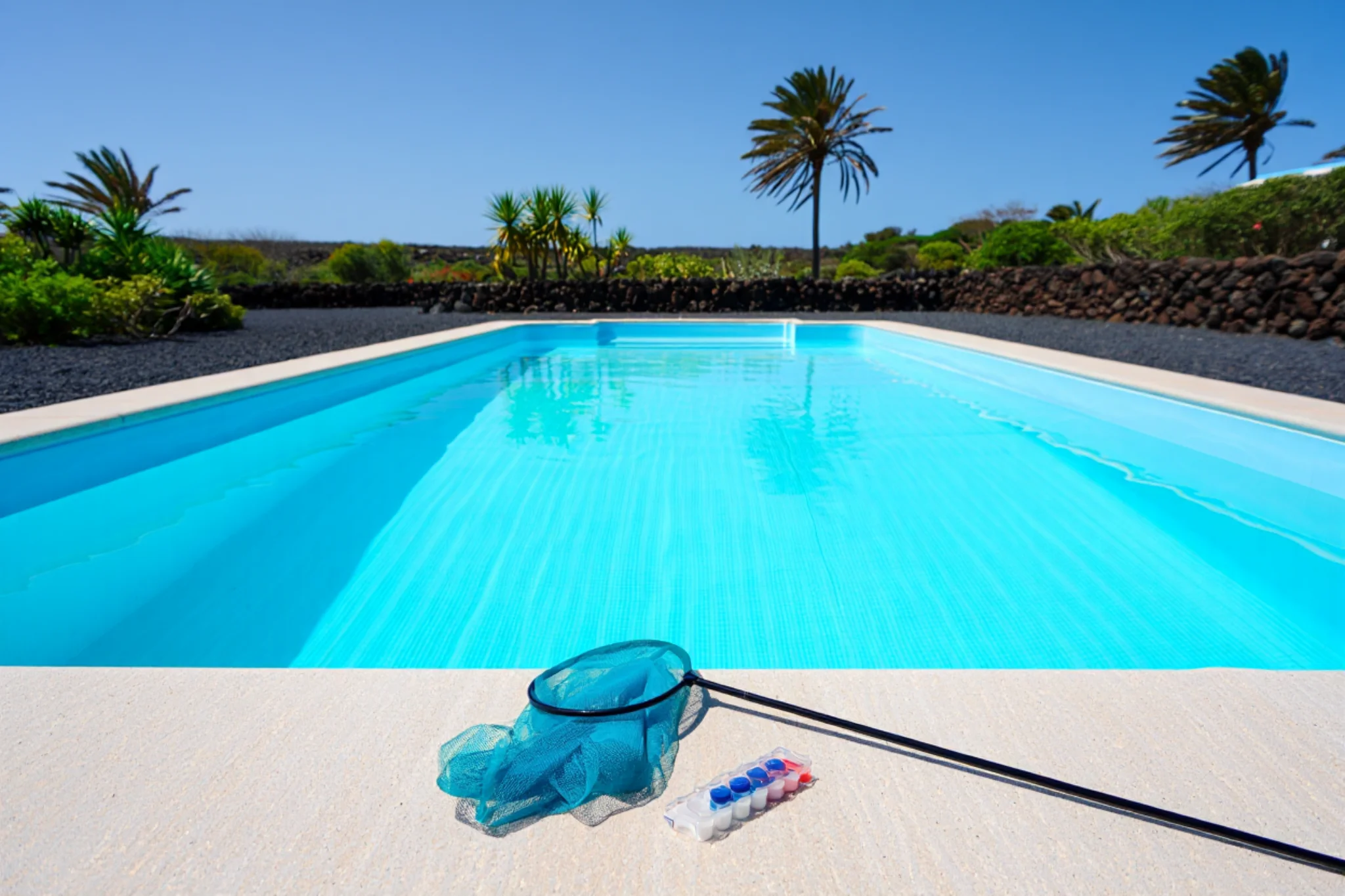 Servicio de mantenimiento de piscinas en villas de Fuerteventura